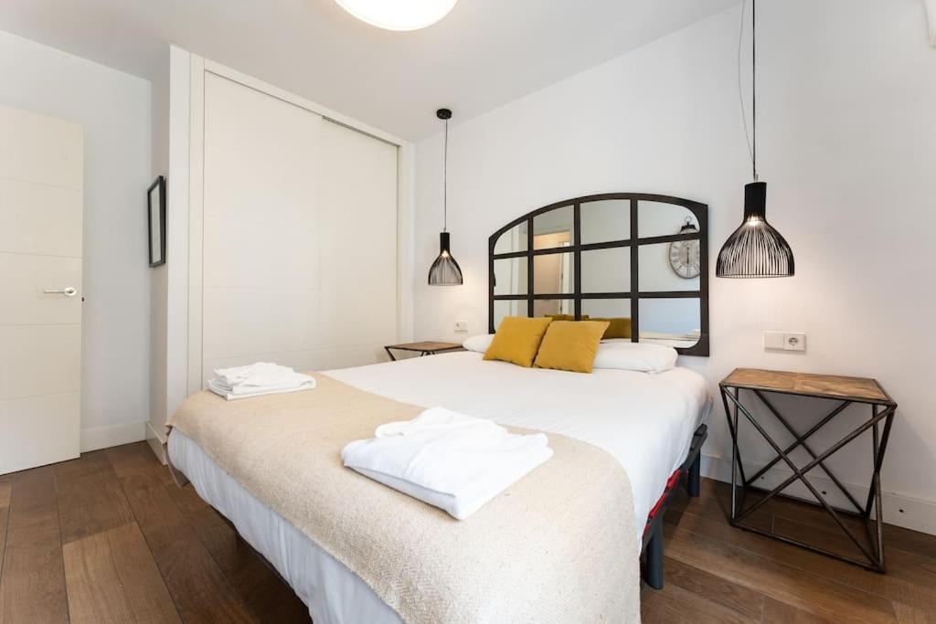 Super Central Malaga Flat With Terrace And Free Parking Kültér fotó