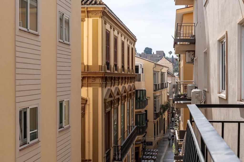 Super Central Malaga Flat With Terrace And Free Parking Kültér fotó